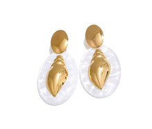 Load image into Gallery viewer, Spechi Drop Acrylic Earrings- Statement Jewelry