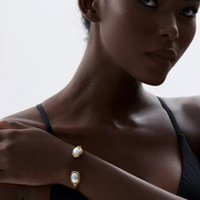 Charger l&#39;image dans la galerie, Aza Gold Freshwater Pearl Geometric Cuff  Bracelet - Nature Inspired Elegant Jewelry