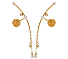 Load image into Gallery viewer, Anap Pearl Asymmetric Earrings Long Drop
