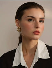 Load image into Gallery viewer, Kairah S925 Gold Circular Shaped Earrings