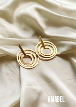 Load image into Gallery viewer, Kahlos Gold Tripled Round Pendant Earrings