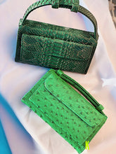 Charger l&#39;image dans la galerie, Ostrich Green Embossed Vegan Leather Double-Purse Crossbody Bag