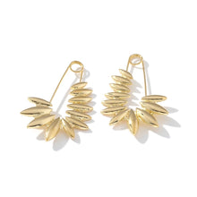 Charger l&#39;image dans la galerie, Nicole S925 Long Twisted Paperclip Gold Earring Set