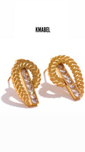 Charger l&#39;image dans la galerie, Hera Gold Leaf Shaped Geometric Earrings