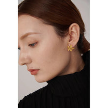 Load image into Gallery viewer, Arya S925 Long Twisted Gold Earring Set