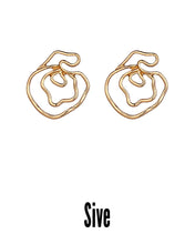 Load image into Gallery viewer, Sive Golden Abstract  Earrings